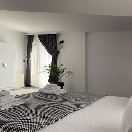 Trea Homes Marina Suites شقة