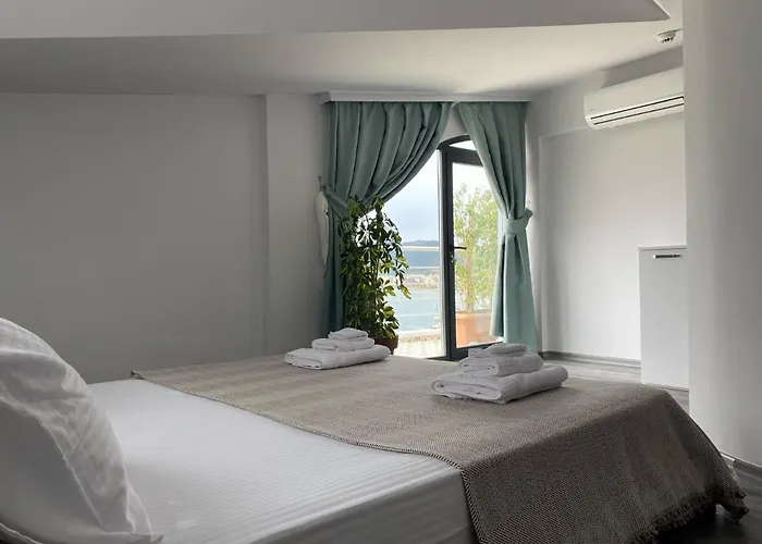 Trea Homes Marina 公寓 *