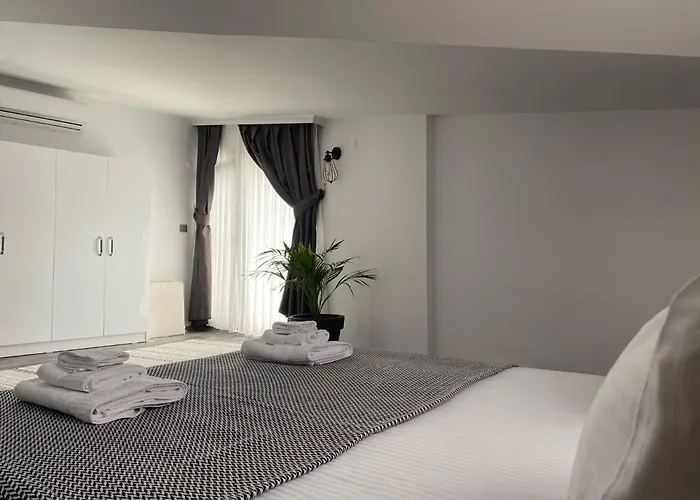 Trea Homes Marina 公寓