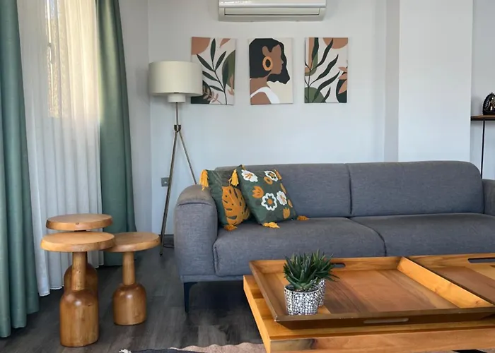 Trea Homes Marina 公寓 *